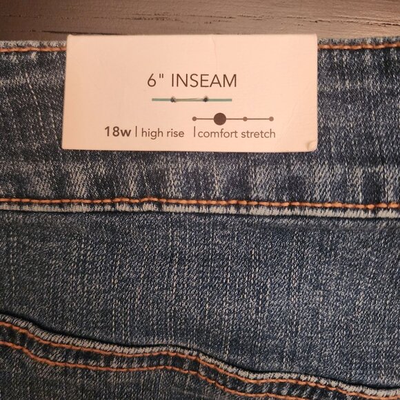 M Jeans By Maurices‎ High-Rise Curvy Raw Hem Denim Shorts Sz. 18W Indigo Blue - Picture 8 of 9